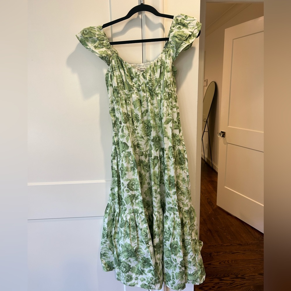 Gorgeous Maxi Dress A & F size Small
